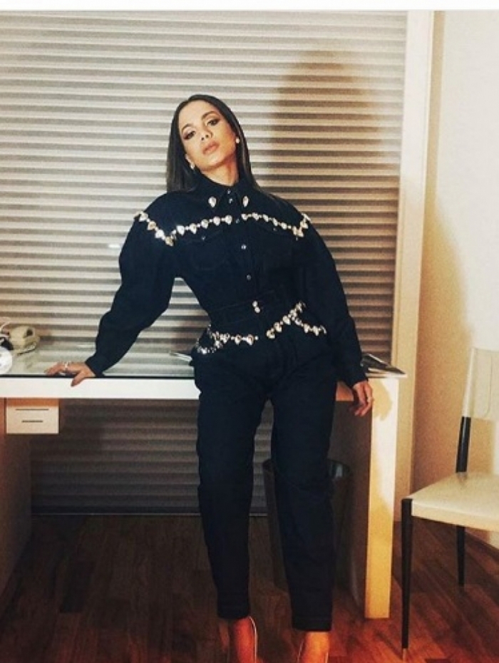 Anitta falou sobre as mortes em baile funk