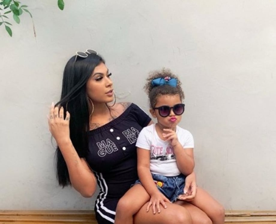 Pocah e a filha, Vit&oacute;ria, de
3 anos. 'Fa&ccedil;o tudo por ela', diz a cantora