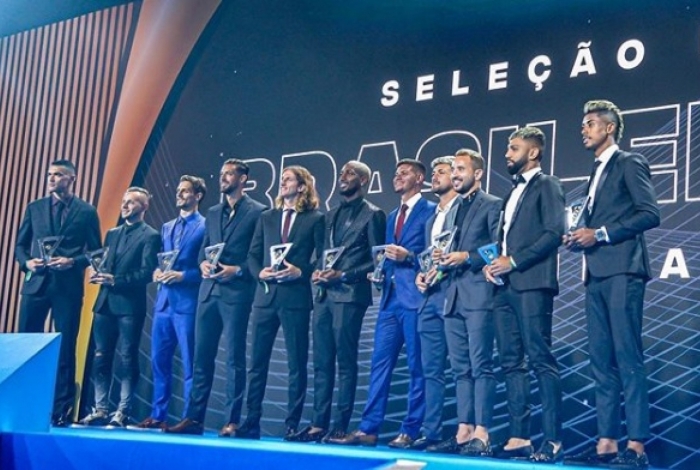 Flamengo teve nove jogadores escalados na seleção do Campeonato Brasileiro 