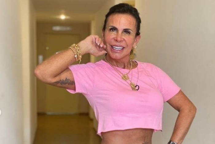 Gretchen mostra resultado de lipo