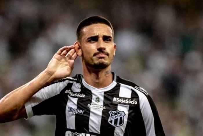 Galhardo tem interesse em voltar a jogar no Rio, onde foi revelado pelo Bangu e por Botafogo e Vasco