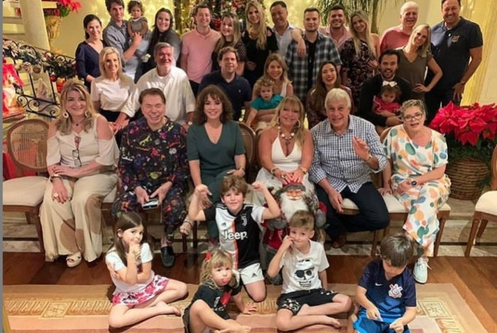 Silvio Santos reúne a família em sua casa