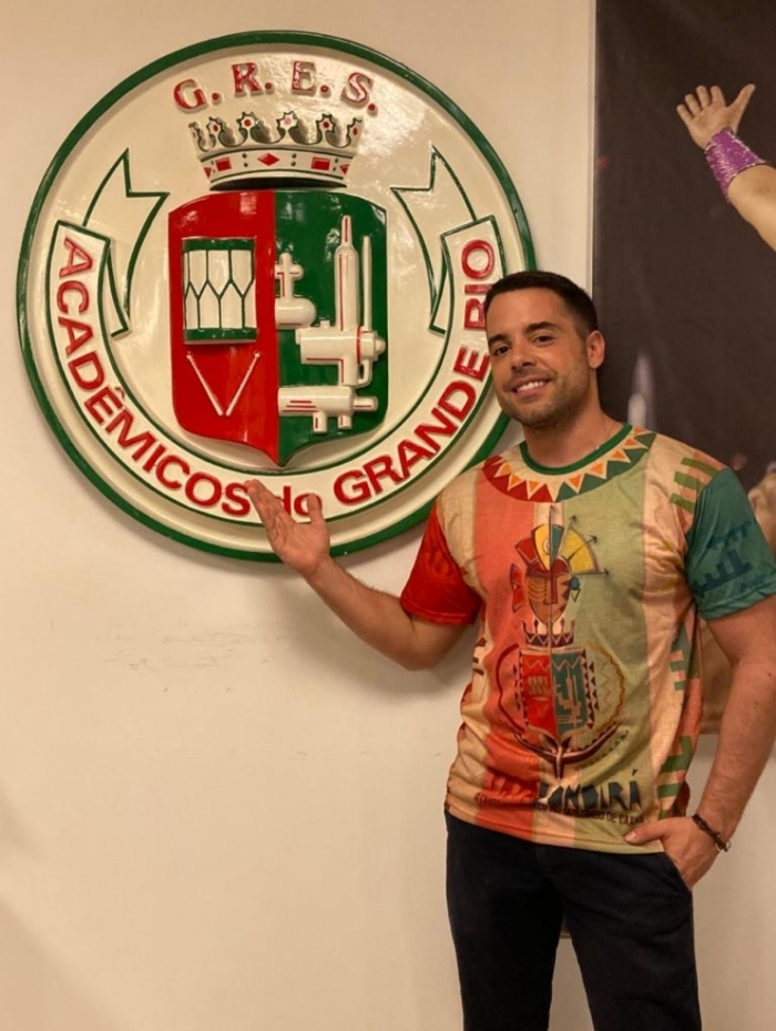 Coluna Sexta-feira David Brazil