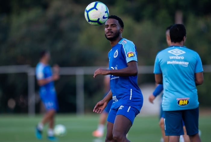 Ezequiel disputou o Brasileirão pelo Cruzeiro e acabou rebaixado