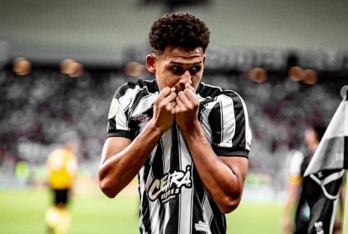 Atacante Felippe Cardoso, do Ceará