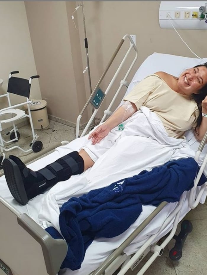 Mariana Xavier quebra o pé