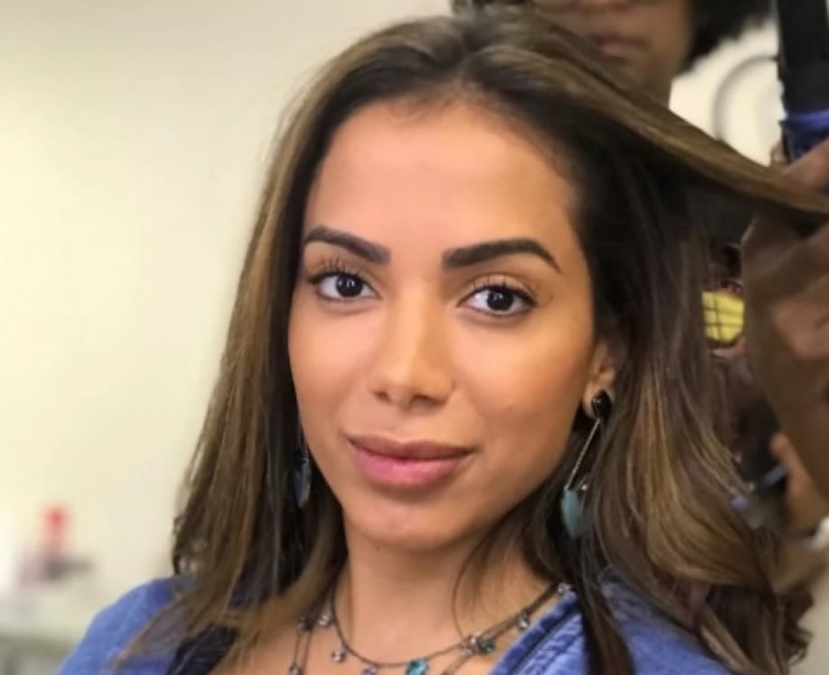 Anitta vai interpretar uma fã
