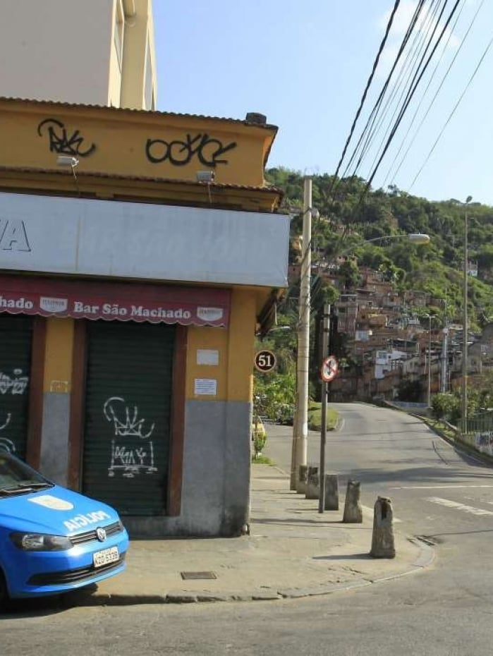 Um dos acessos ao Morro dos Macacos