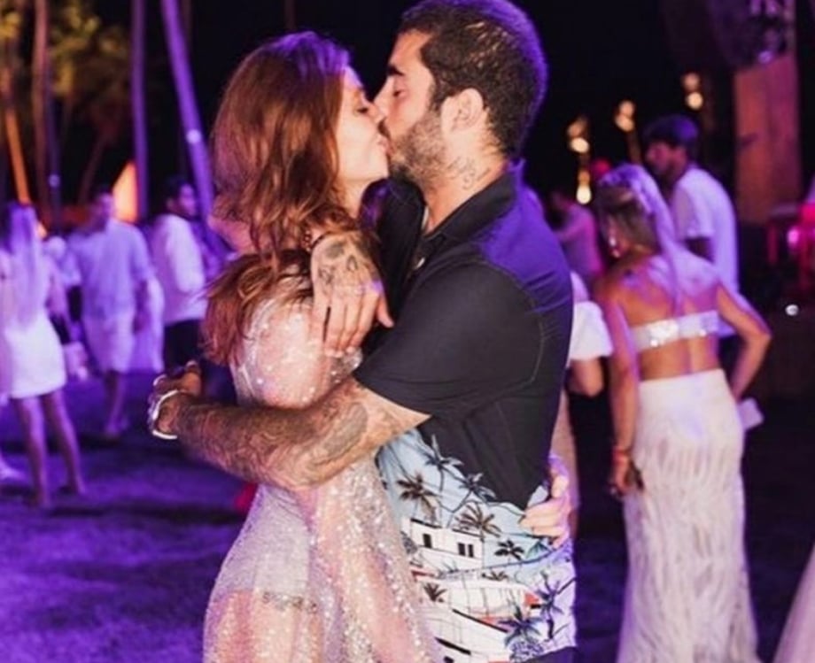 Pedro Scooby e Cintia Dicker no Réveillon em Carneiros  