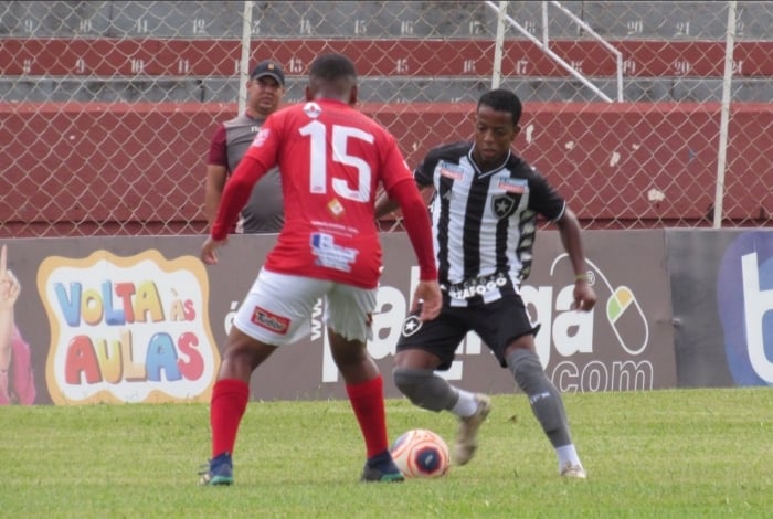 O Botafogo venceu o Noroeste, em Bauru, e avançou à segunda fase da Copa SP