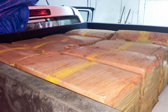 PRF apreende 200 quilos de maconha em fundo falso de cama box 