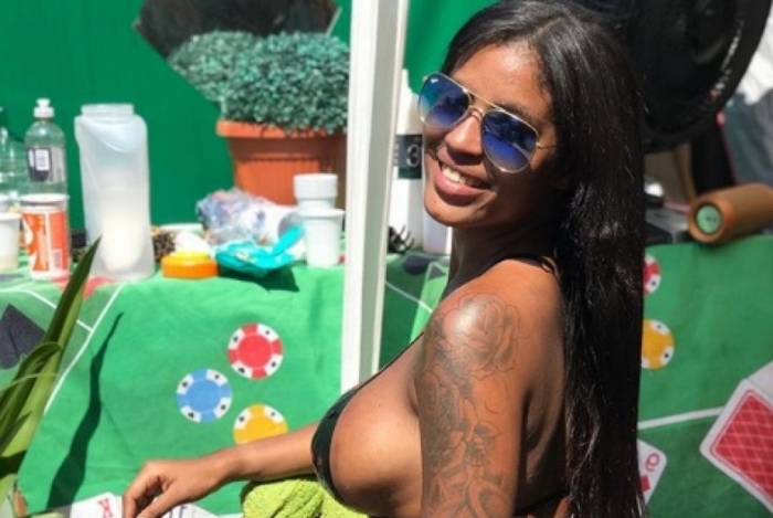 Vanessa Cristine é torcedora do Vasco - A Gata da Hora