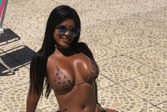 Vanessa Cristine é torcedora do Vasco - A Gata da Hora