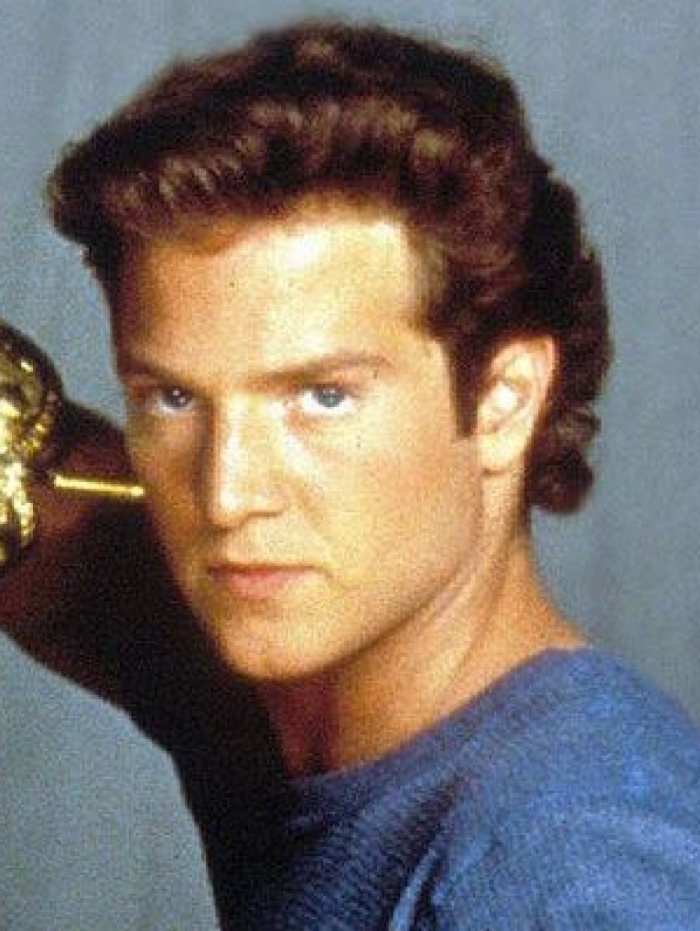 Astro de 'Highlander' e 'Friends' Ã© encontrado morto aos 51 anos