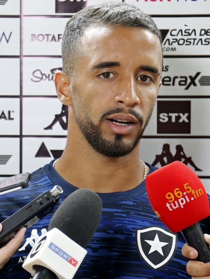 Caio Alexandre é uma das apostas da base do Botafogo para a temporada - Vitor Silva/Botafogo