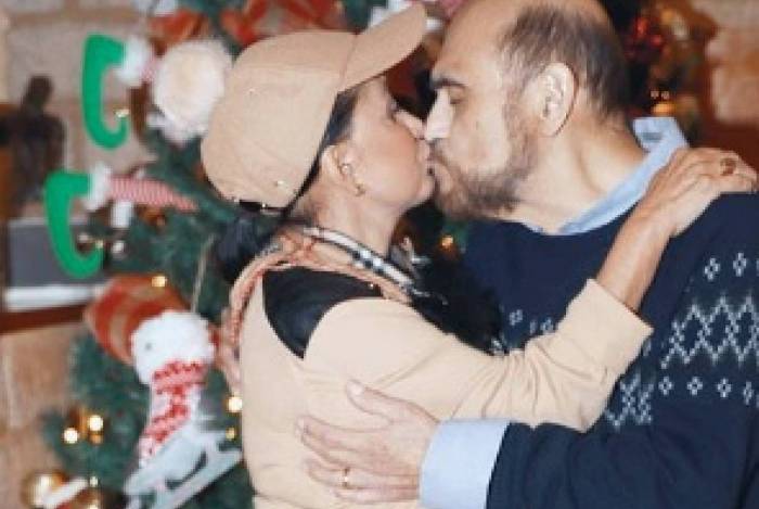 ‘Chiquinha’ e ‘Senhor Barriga’ aparecem se beijando e os fãs vão à loucura