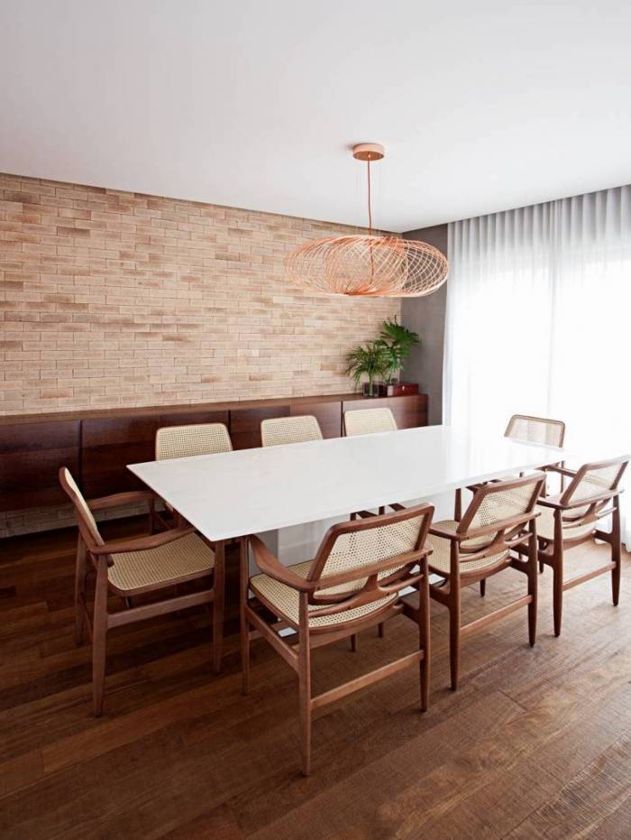 Como combinar mesas e cadeiras