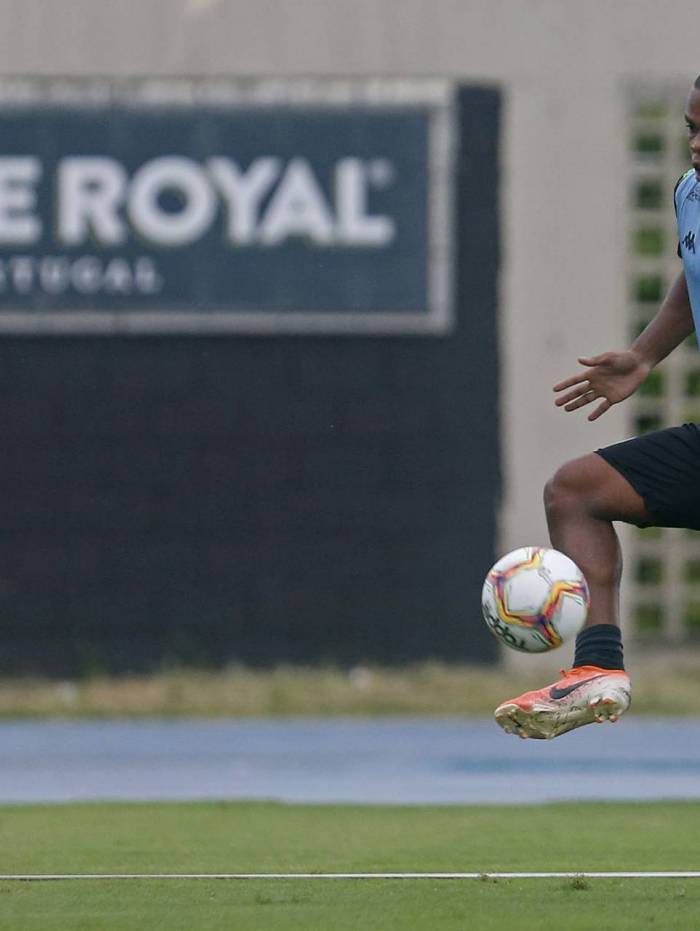 Vinicius Tanque não faz mais parte dos planos do Glorioso - Vitor Silva/Botafogo