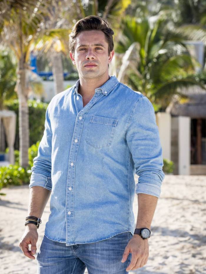 Renzo ( Rafael Cardoso)   