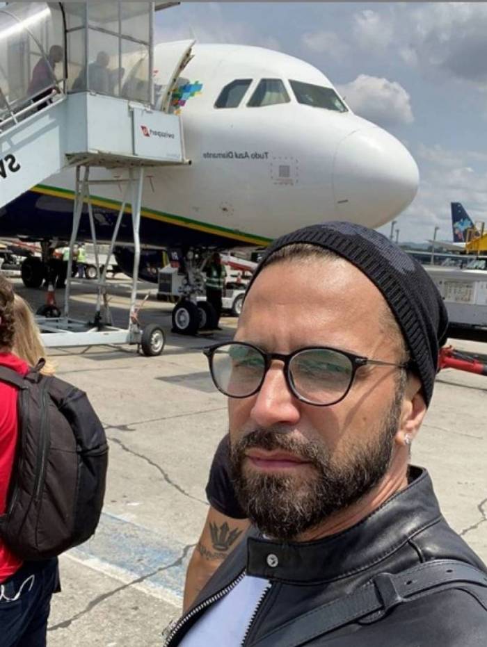 Latino: 'Olha a minha cara de tenso'