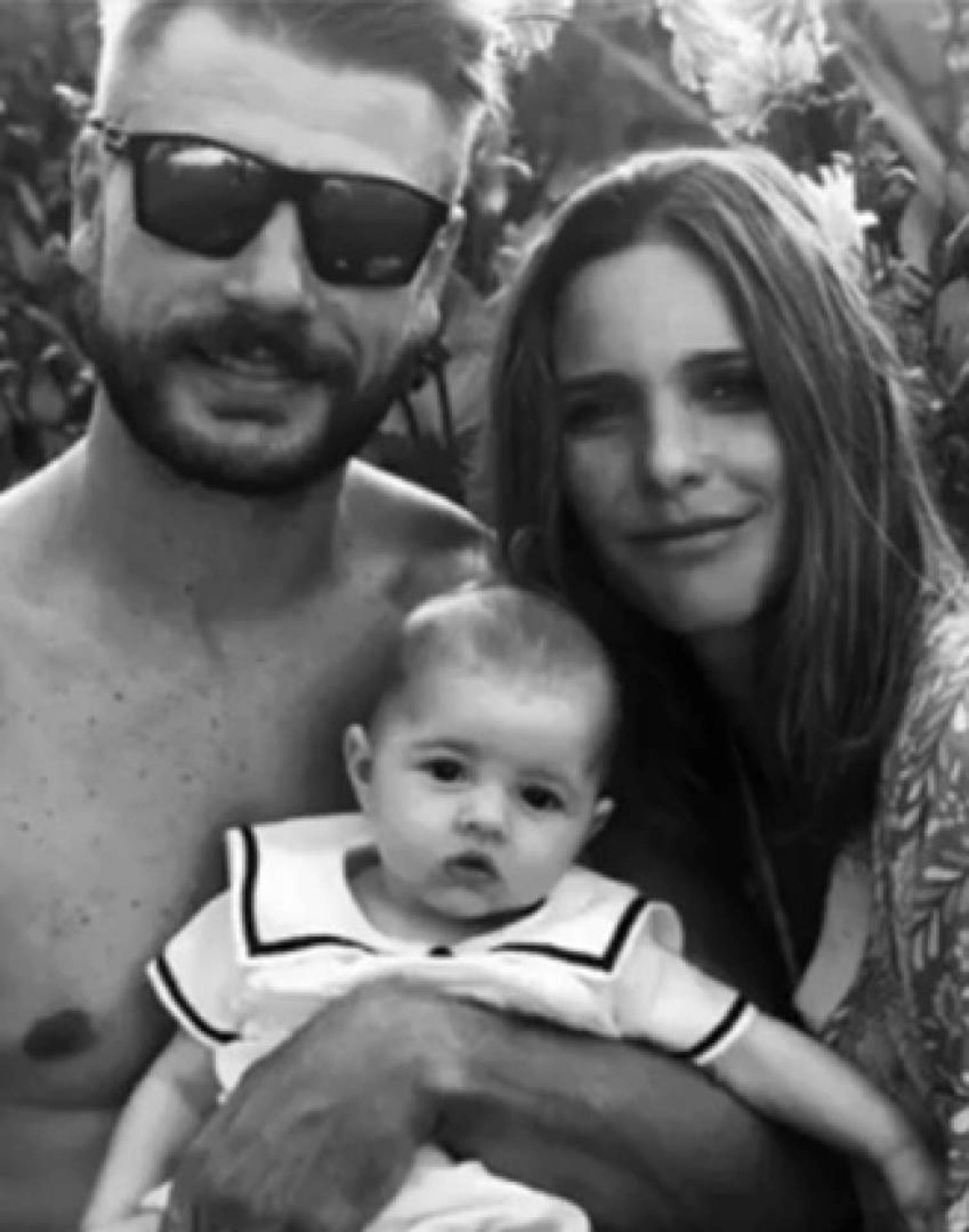 Fernanda Lima com a filha e o marido