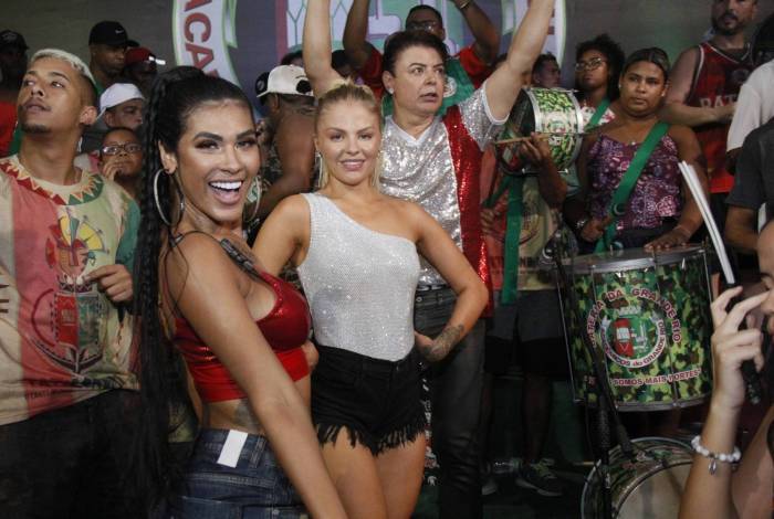    Luisa Sonza e Pocah em ensaio da Grande Rio