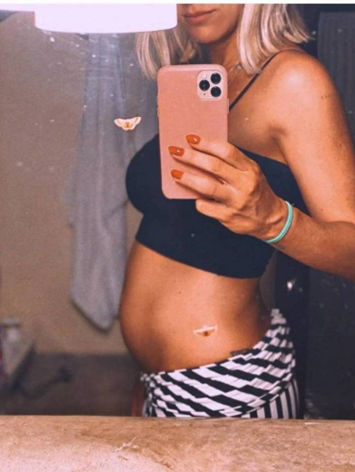  Giovanna Ewbank mostra barriguinha de quatro meses de gravidez