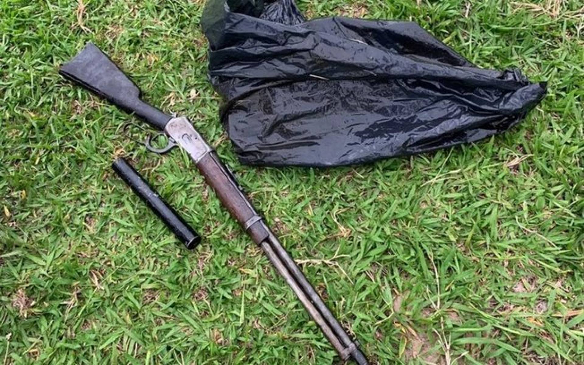 Homem é preso suspeito de matar os pais
