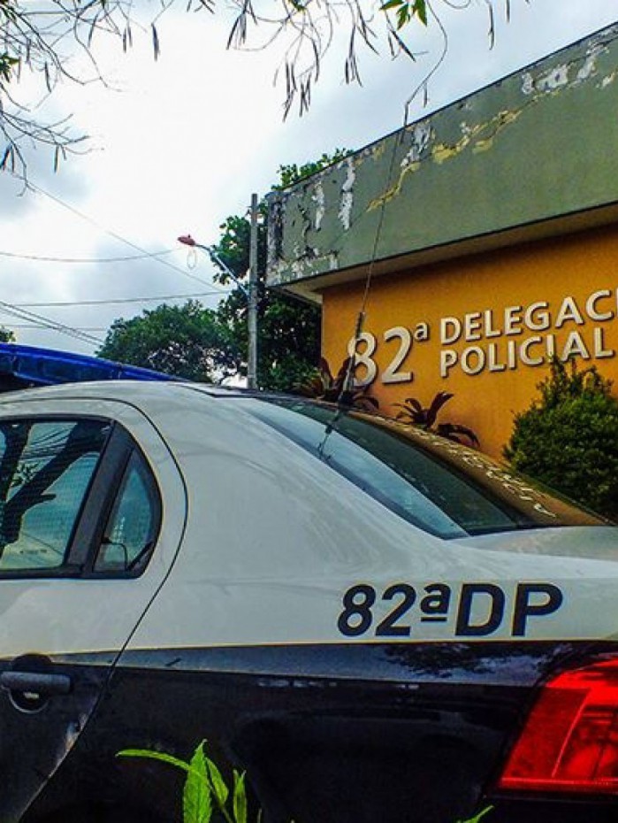 Os acusados, padrasto e enteado, foram presos por agentes da 82&ordf; DP (Maric&aacute;)