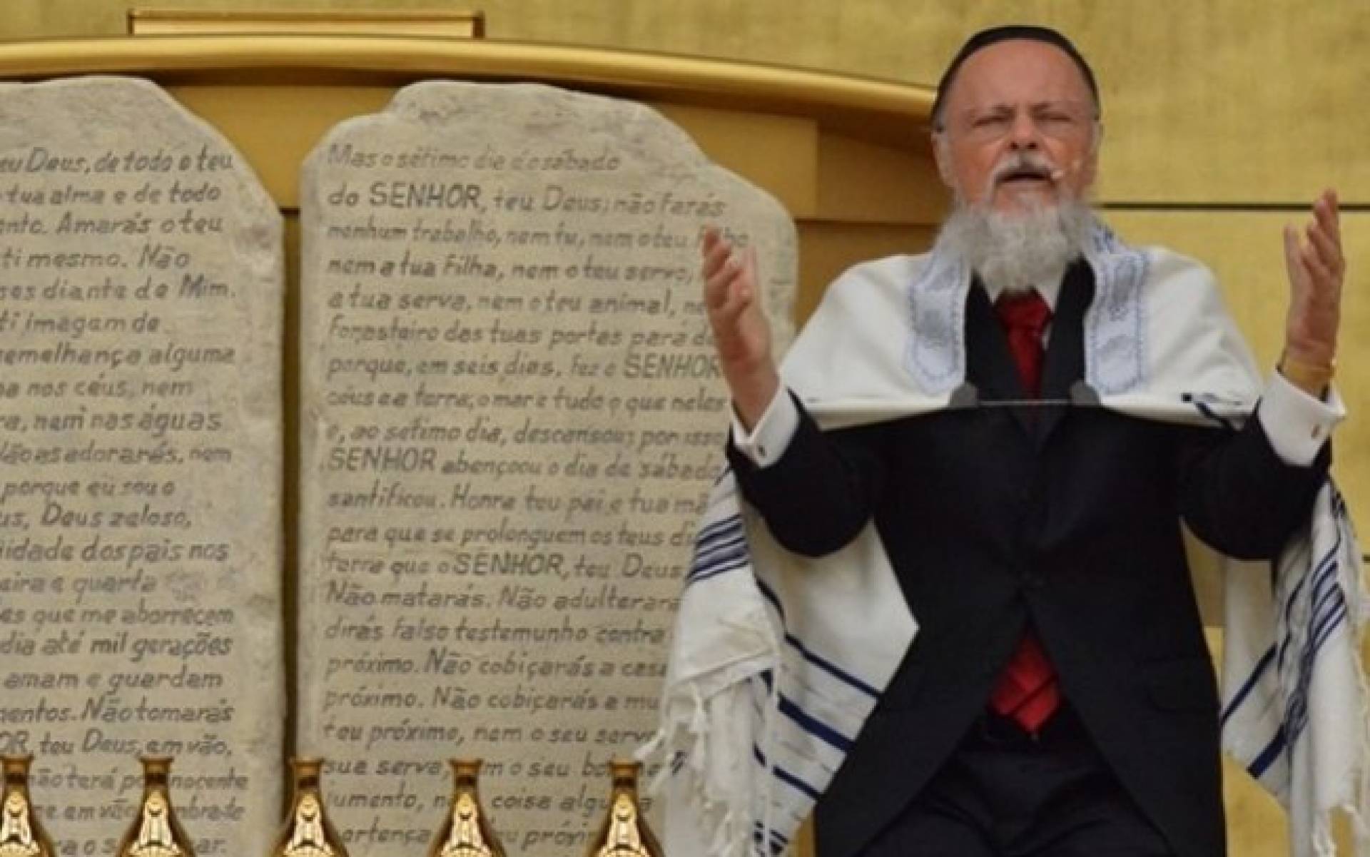 Edir Macedo na inaugura&ccedil;&atilde;o do Templo de Salom&atilde;o, em S&atilde;o Paulo