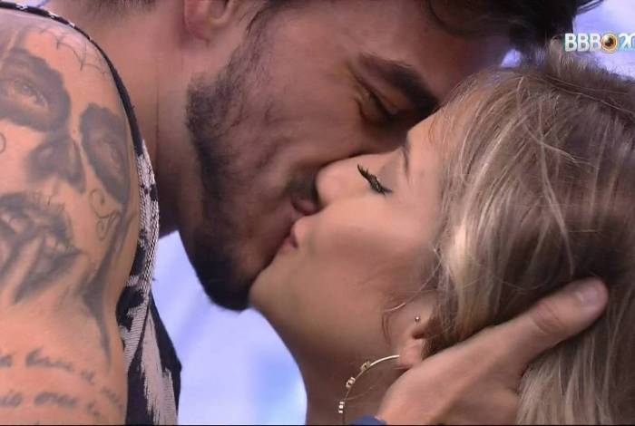 Beijão de Guilherme e Gabi