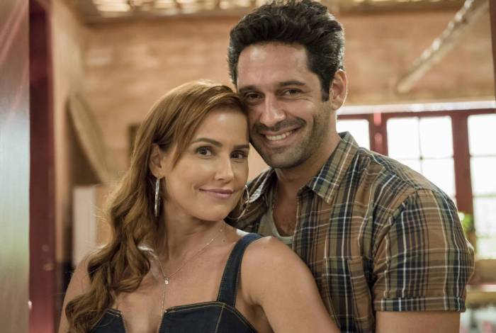 As cenas de Alexia (Deborah Secco) e Zezinho estão dando o que falar