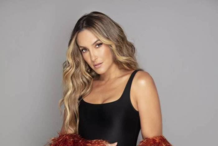 Claudia Leitte comanda bloco