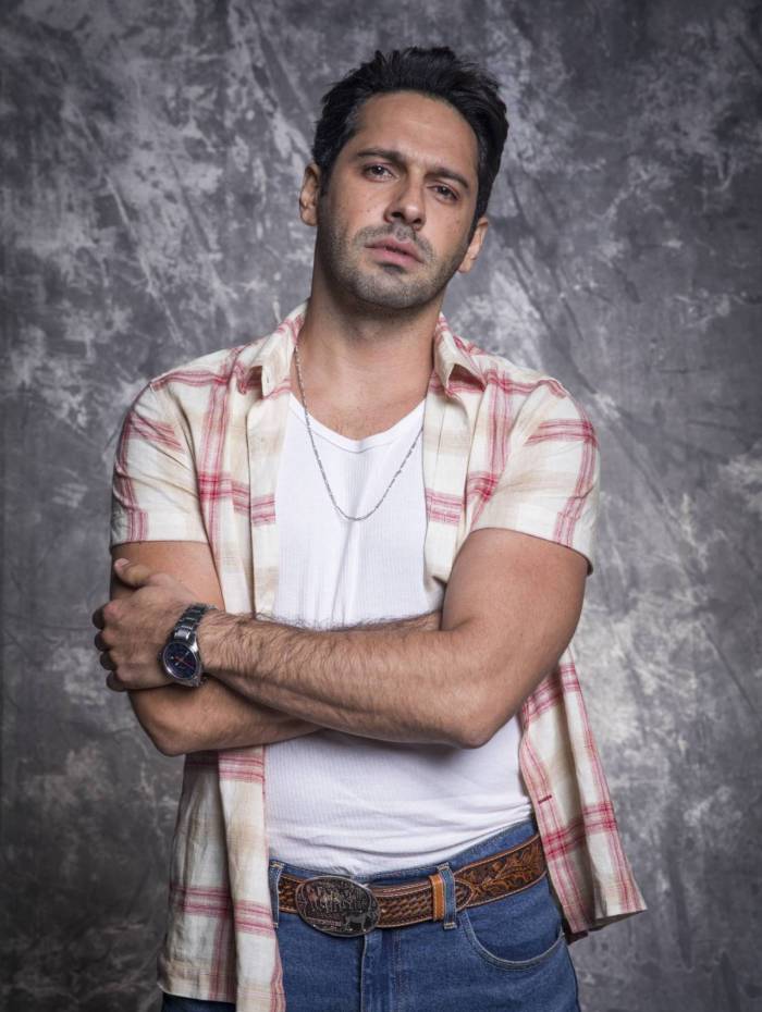 Zezinho ( João Baldasserini )