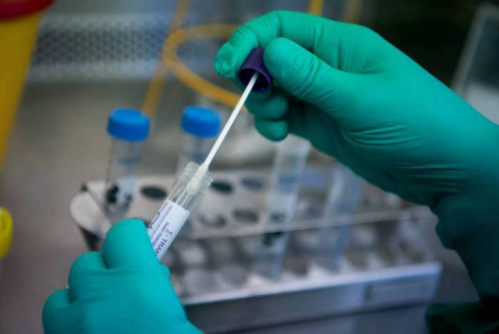 Profissionais de saúde de Niterói vão testar vacina contra covid-19