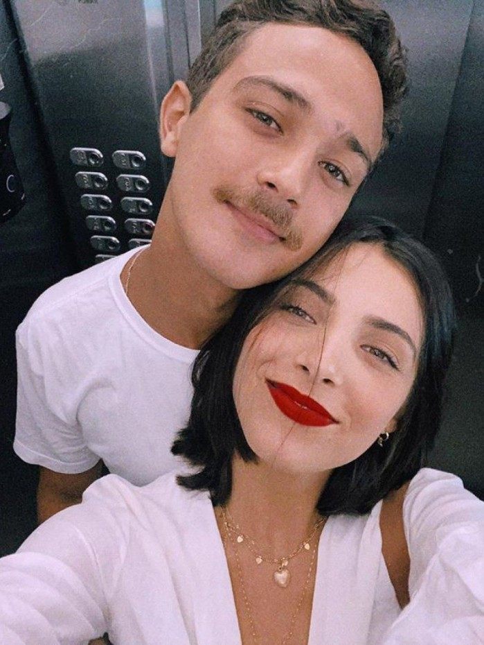 Andr&eacute; Luiz Frambach e Rayssa Bratillieri
