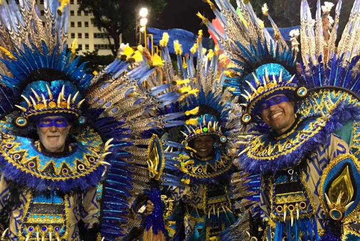 Jerry Fernando desfilando na Vigário Geral