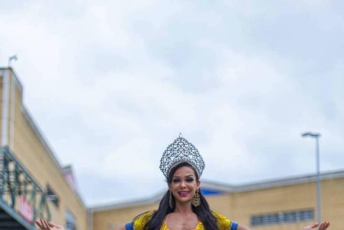 Letícia Guimarães é a Rainha de Bateria da Inocentes de Belford Roxo