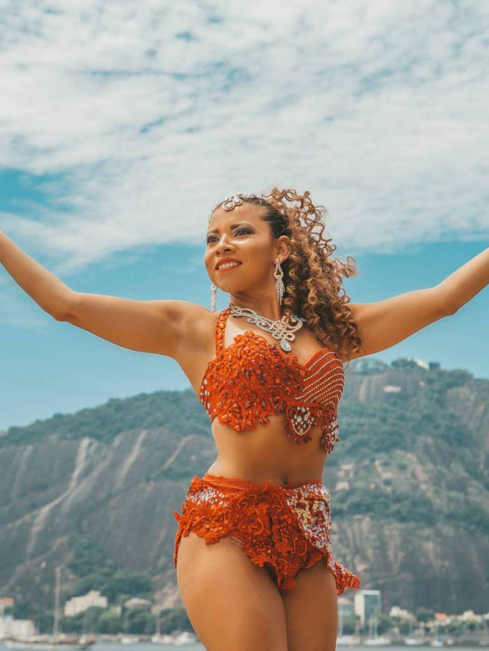 Tania Daley brilhou no Carnaval carioca — A Gata da Hora
