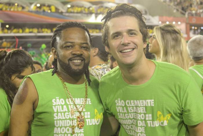 Xande de Pilares e Gil Coelho