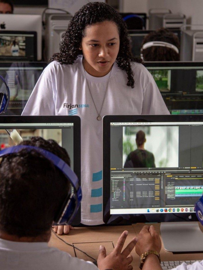 As aulas serão ministradas no turno da noite, com duração de três horas, duas vezes por semana, nas unidades do Senai