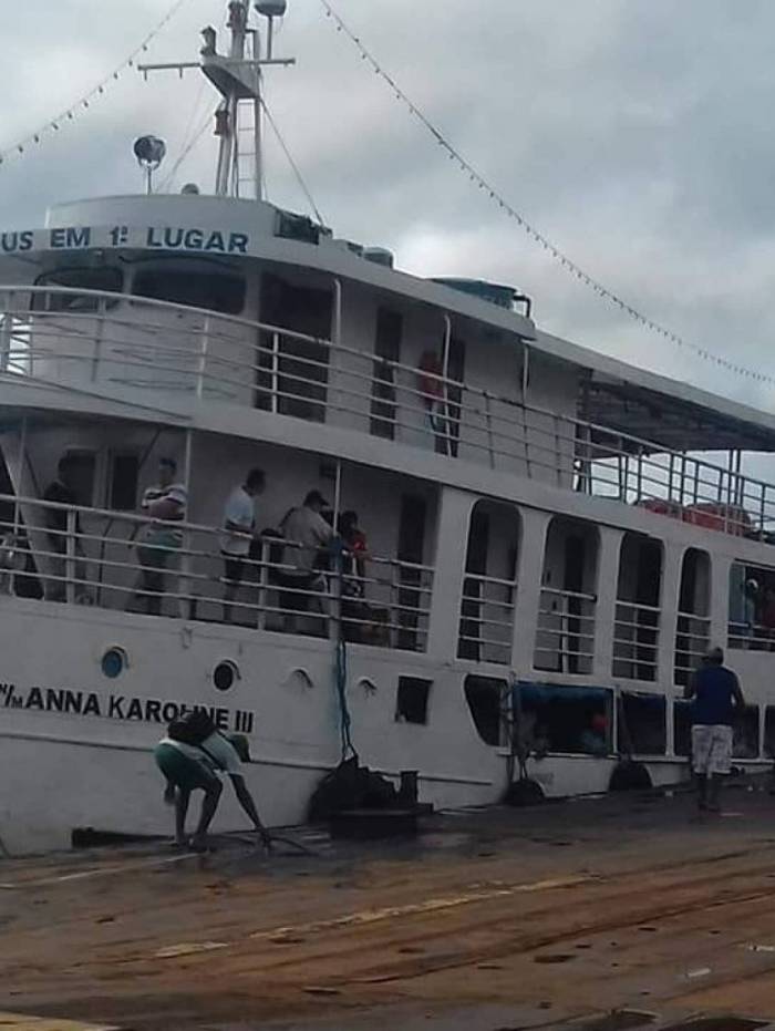 Navio no Amapá