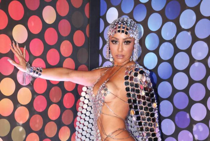 Sabrina Sato no camarote N1, na Sapuca&iacute;.