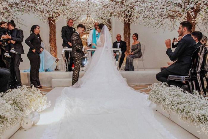 Gabi Brandt e Saulo Pôncio se separam após um ano de casados 