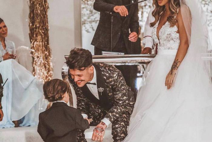 Gabi Brandt e Saulo Pôncio se separam após um ano de casados 