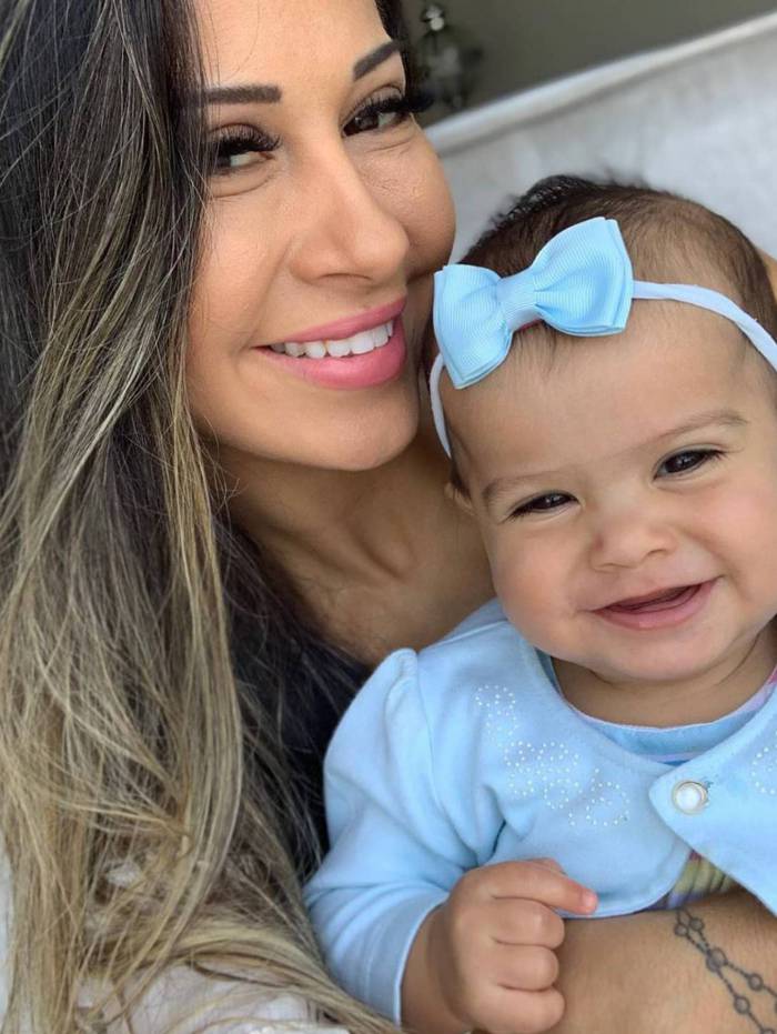 Apos Anunciar Separacao Mayra Cardi Procura Casa Para Viver Com A