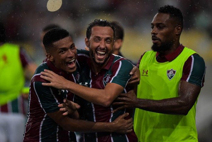 -  -  - Copa do Brasil 2020, Fluminense x Botafogo-PB -Nene jogador do Fluminense comemora seu gol com jogadores do seu time durante partida contra o Botafogo-PB no estadio Maracana pelo campeonato Copa do Brasil 2020.