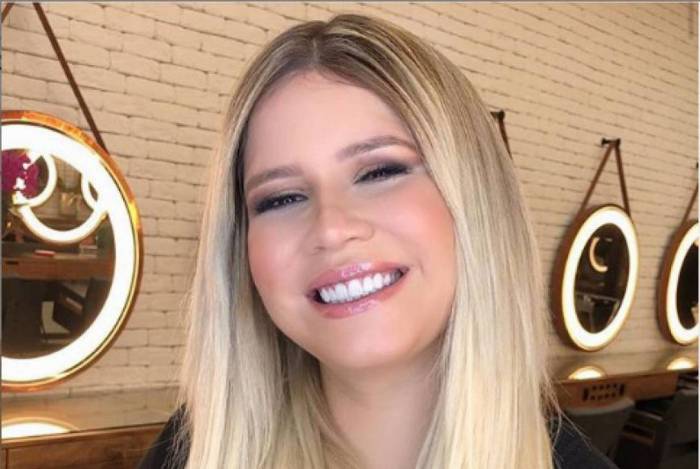 Marília Mendonça muda o visual