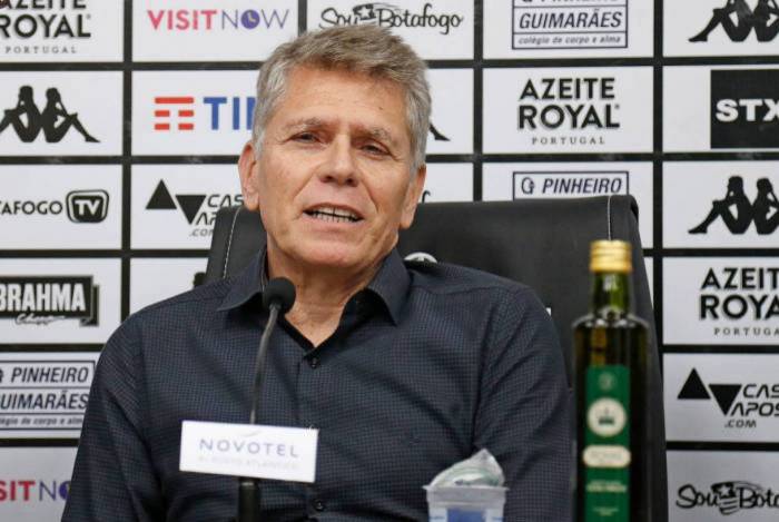 Paulo Autuori, técnico do Botafogo