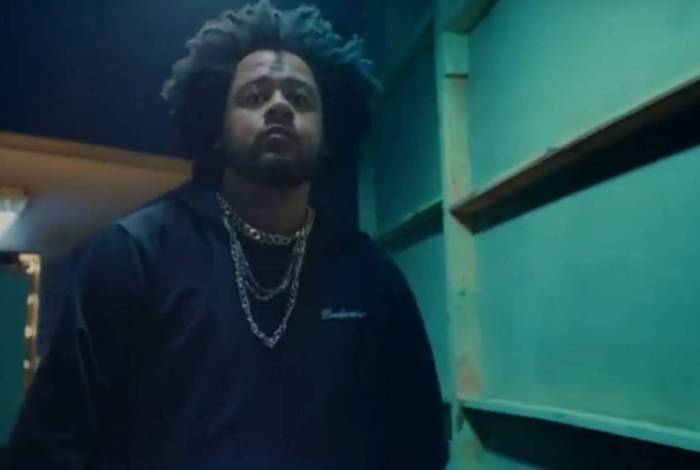 Emicida, Drik Barbosa e Djonga são personagens do filme que conta suas trajetórias inspiradoras até alcançarem o sucesso